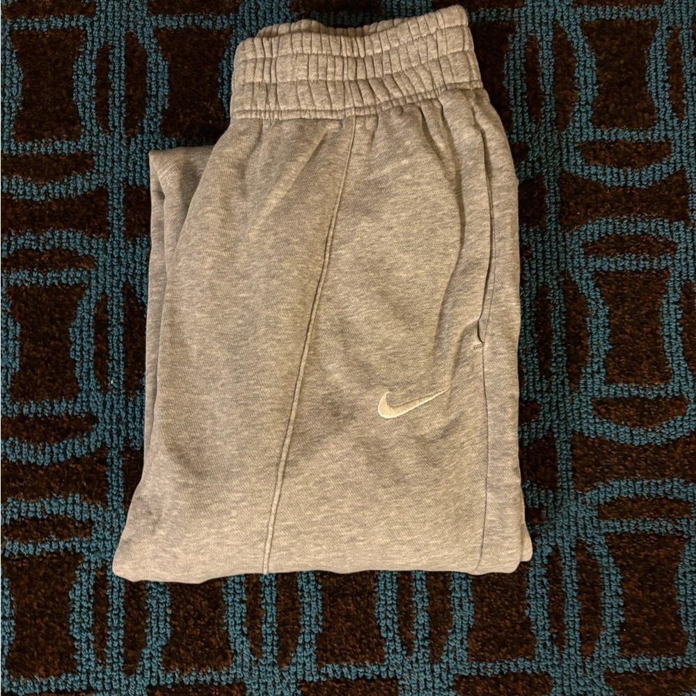 Nike Women's Gray Fleece Jogger Bottoms